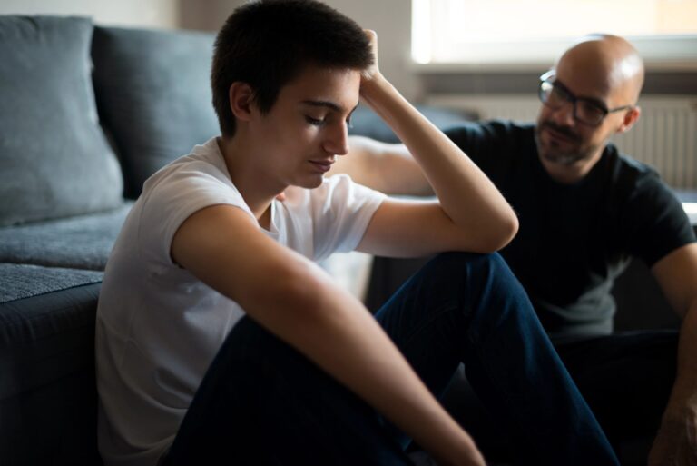 Recognizing Signs of Depression in Teenagers – What Parents Should Know